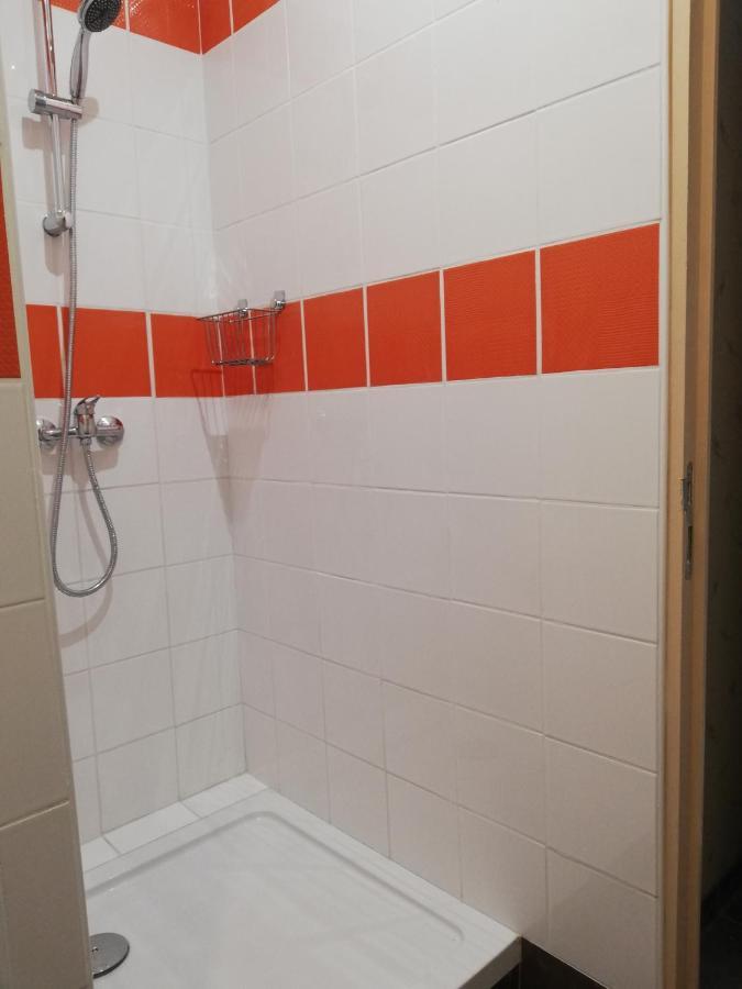 Du Coq A L'Ame Bed & Breakfast Naves  Dış mekan fotoğraf